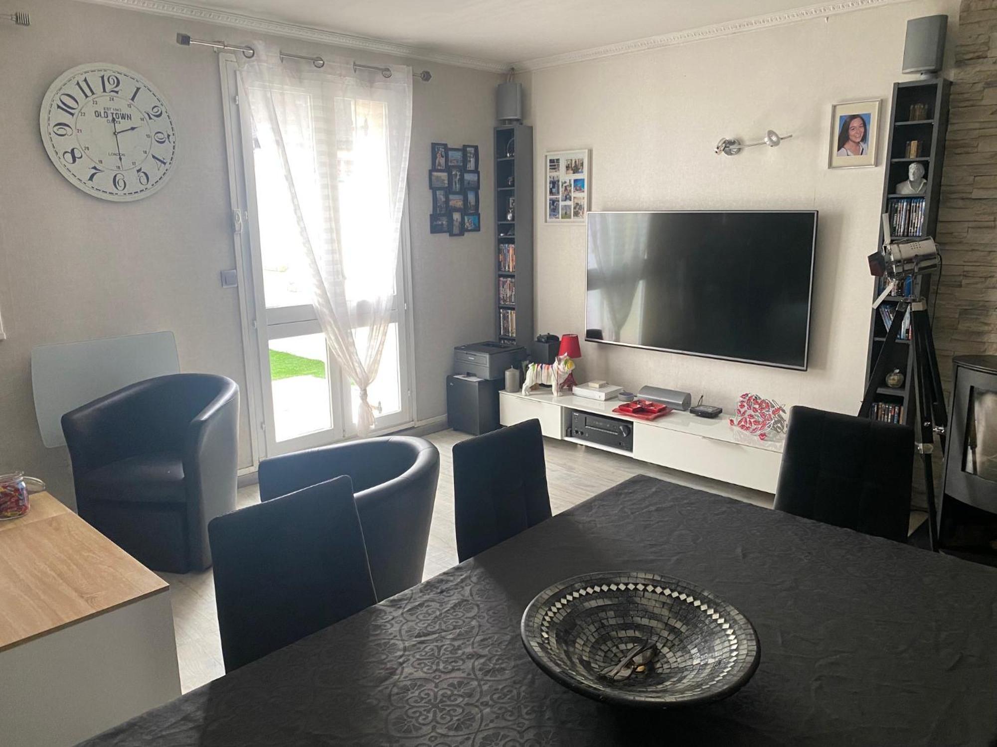 Chez Manu Meuble De Tourisme 2 Etoiles Pour 6 Personnes - 3 Chambres Villeparisis Esterno foto